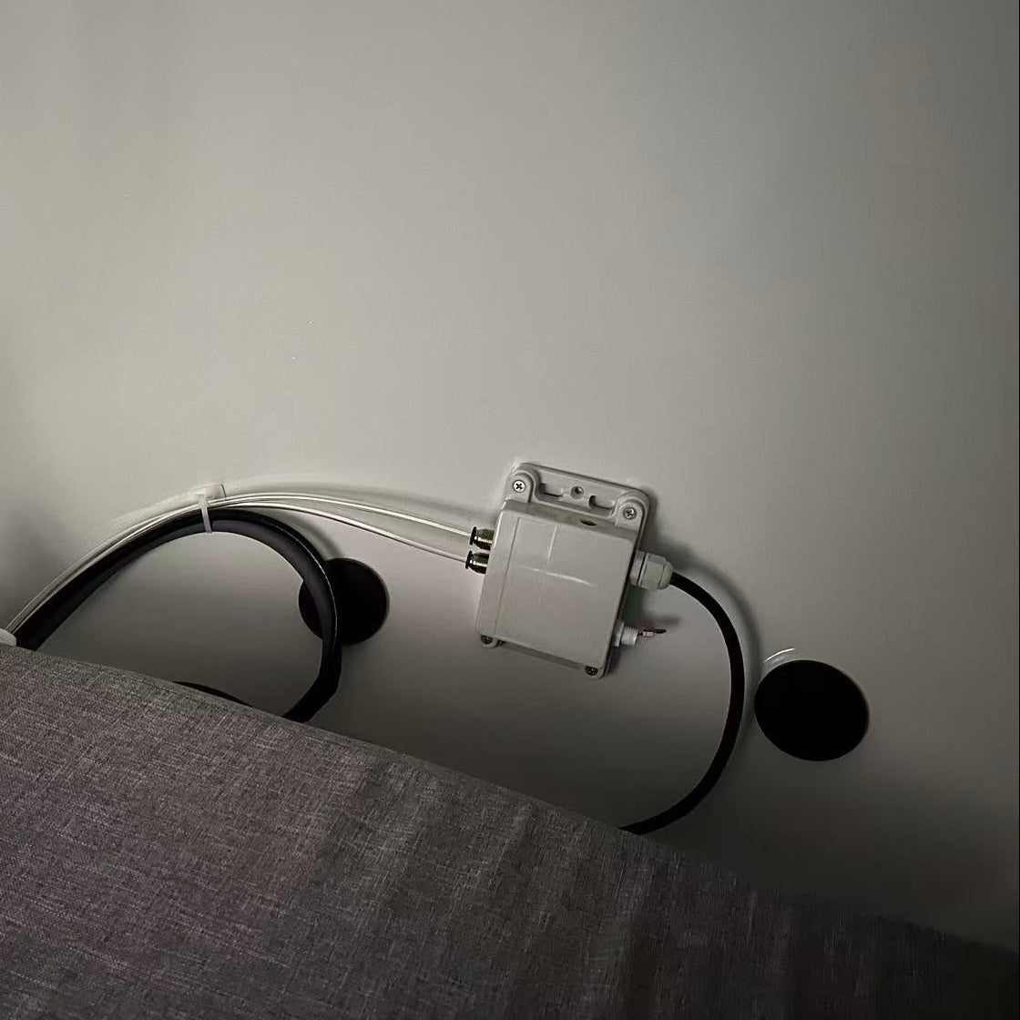MedEq TimeCapsule C750+ Aluminum Alloy Hard-Shell Hyperbaric Chamber