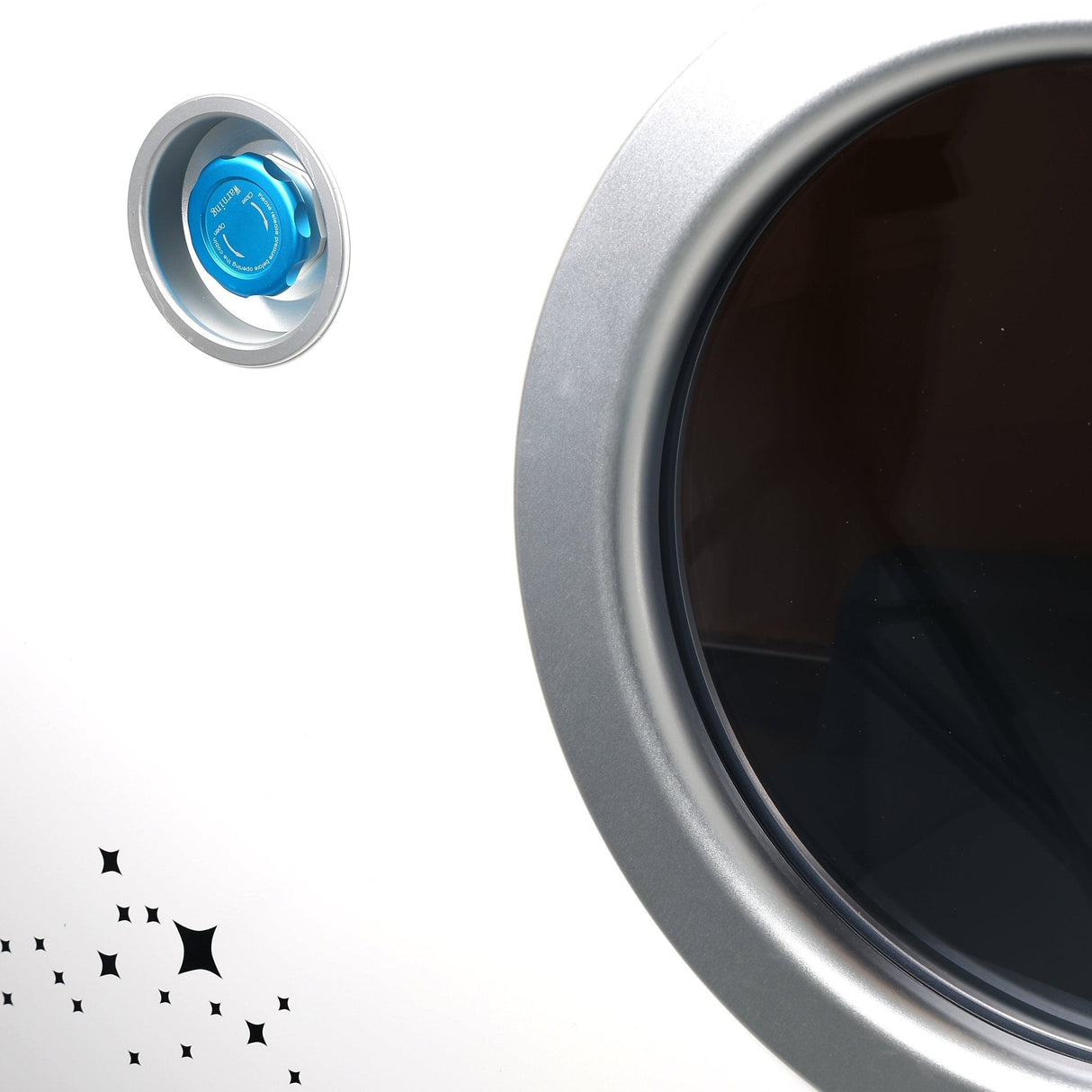 MedEq TimePod 2 | 2.0 ATA Triangular Hard-Shell Monoplace Hyperbaric Chamber
