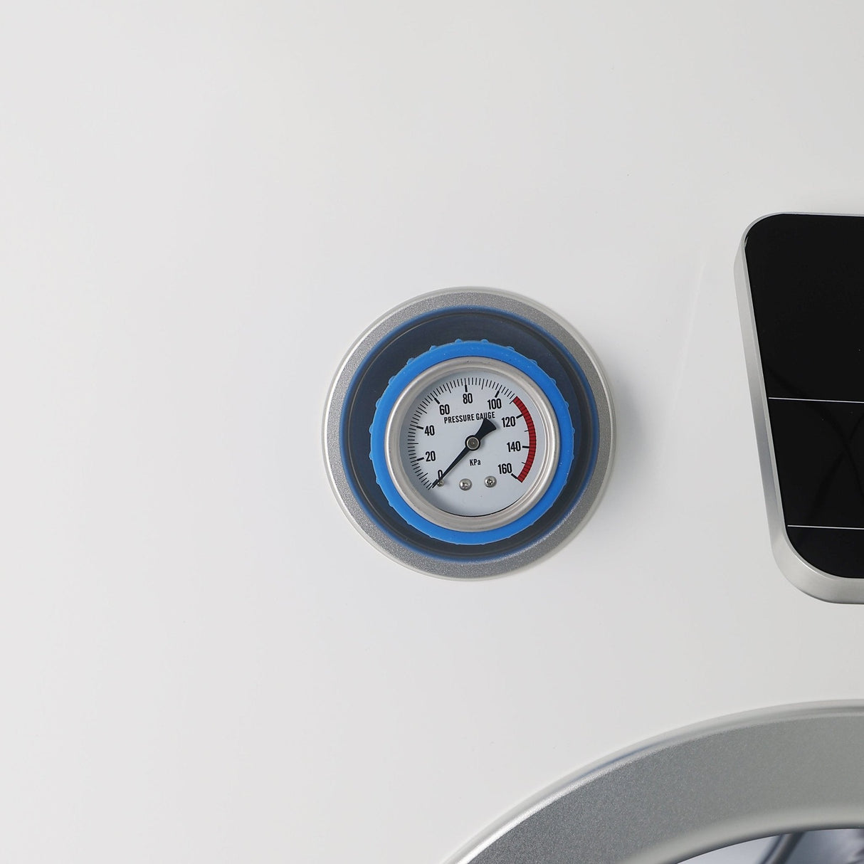 MedEq TimePod 2 | 2.0 ATA Triangular Hard-Shell Monoplace Hyperbaric Chamber